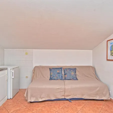 Apartments With Pool 749