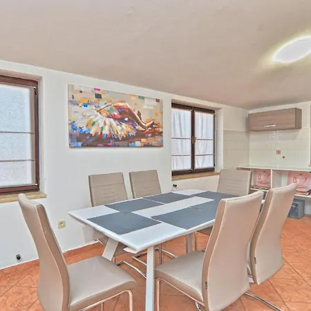 Apartment Apartments With Pool 749 Pula