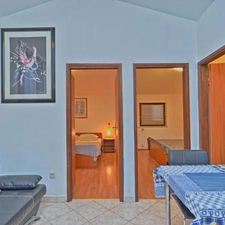 Apartments With Pool 749 Apartment Pula