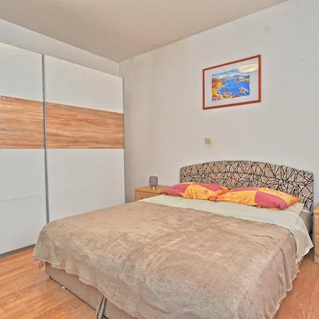 Apartment Apartments With Pool 749